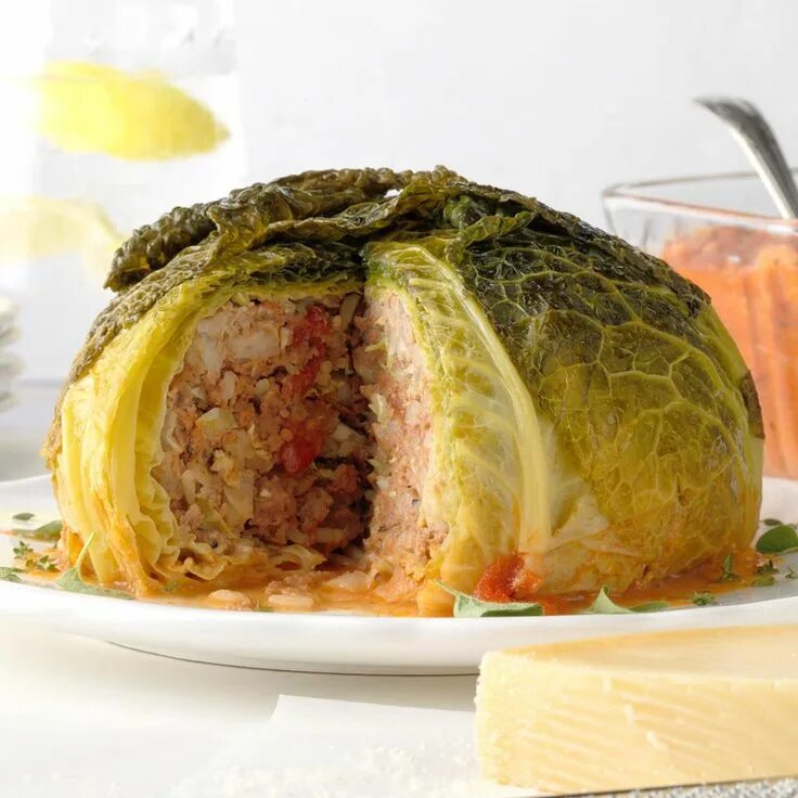 Капуста блюда рецепты фото Stuffed Whole Cabbage Recipe Best ground beef recipes, Cabbage recipes, Cabbage 