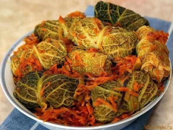 Капуста блюда рецепты фото Вегетарианские голубцы в савойской капусте &#x2F; Вегетарианские рецепты &#x2F; 