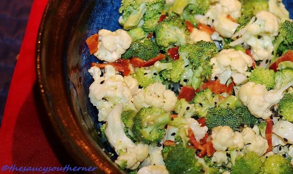 Капуста брокколи фото рецепты Broccoli Cauliflower Salad Broccoli cauliflower salad, Broccoli cauliflower sala