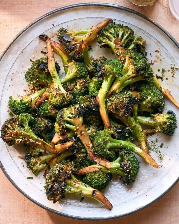 Капуста брокколи фото рецепты приготовления на сковороде NYT Cooking on Instagram: "Here's another No-Recipe Recipe from @samsifton: This
