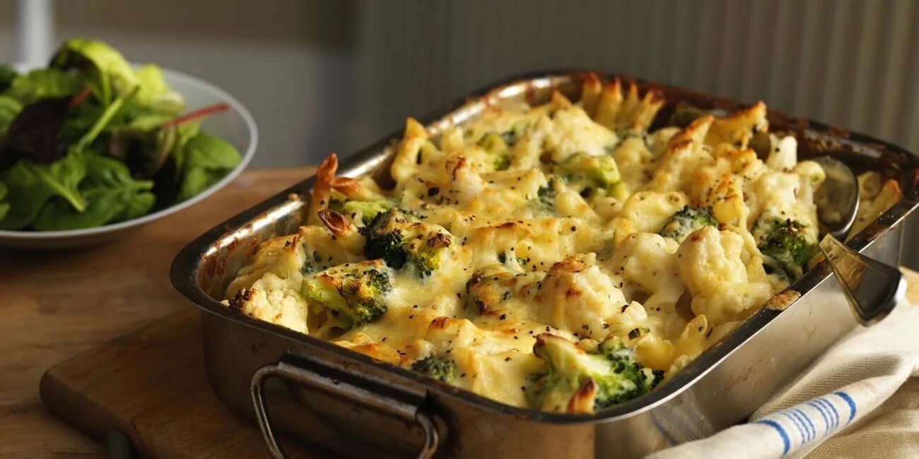 Капуста брокколи фото в духовке Easy cauliflower and broccoli bake - Co-op Recipe Baked cauliflower recipe, Bake