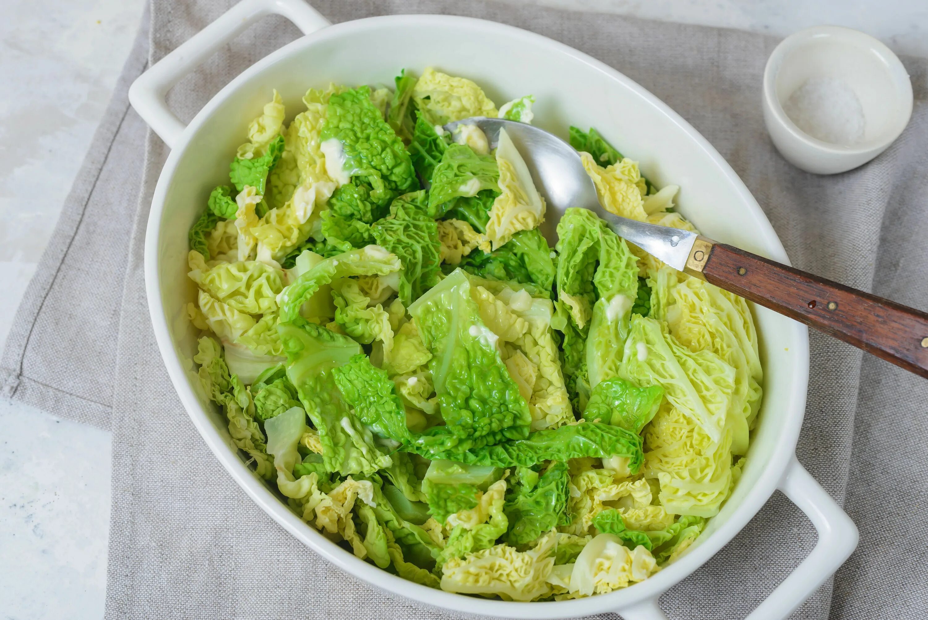 Капуста диетические рецепты с фото How to Steam Cabbage in the Microwave in Under 15 Minutes Recipe Cooked cabbage 