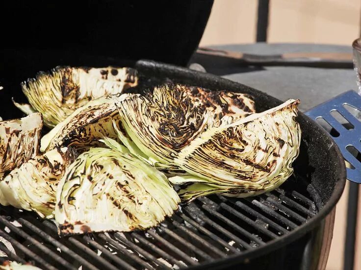 Капуста гриль рецепты с фото Grilled Cabbage With Blue Cheese Dressing Recipe Recipe Grilled cabbage, Grilled