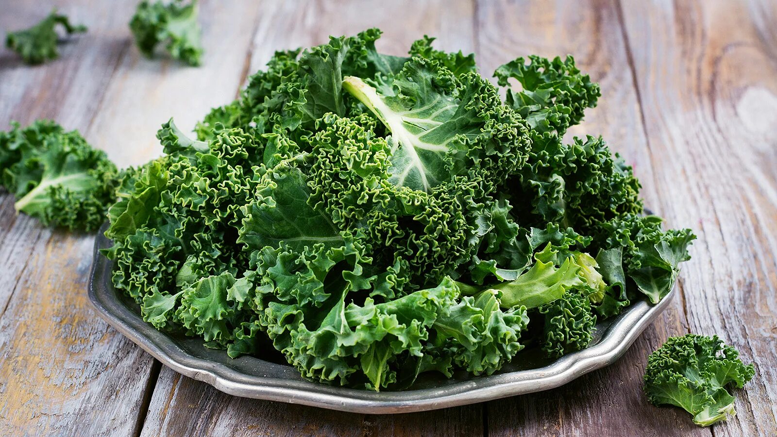 Капуста кейл фото полезные свойства рецепты приготовления This major superfood lunch staple may not be around much longer