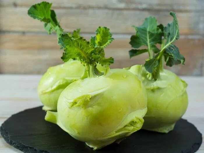 Капуста кольраби фото рецепты Kohlrabi slaw with cilantro, jalapeño and lime - The Farm Woodbury CT Vitamin c 