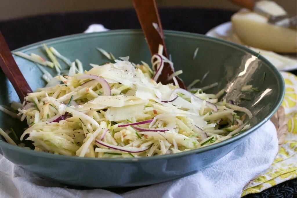 Капуста кольраби фото рецепты салаты Kohlrabi & Apple Slaw Recipe Kohlrabi recipes, Kohlrabi slaw, Apple slaw