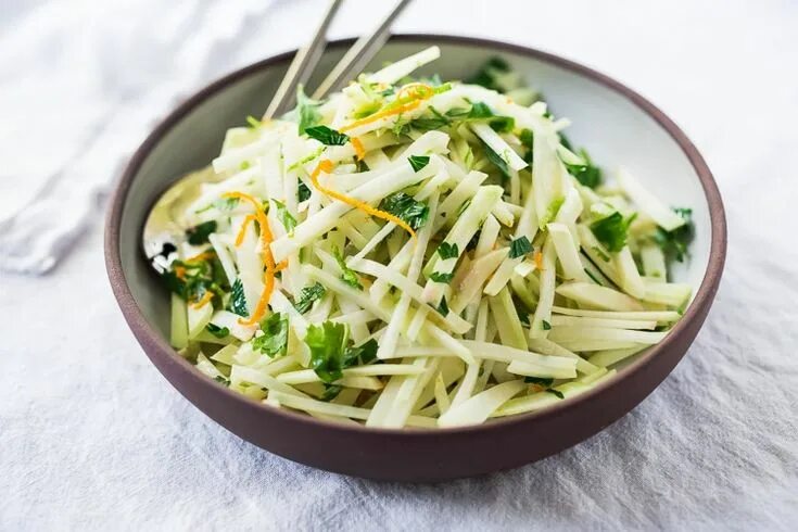 Капуста кольраби фото рецепты салаты простые Kohlrabi Slaw with Cilantro, Jalapeño and Lime Recipe Kohlrabi slaw, Pad thai sa