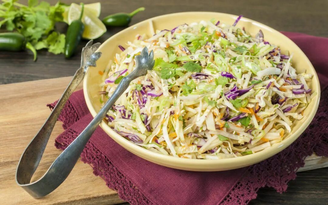 Капуста кольраби рецепты приготовления салатов с фото Asian Kohlrabi Slaw Recipe Kohlrabi recipes, Kohlrabi slaw, Slaw recipes