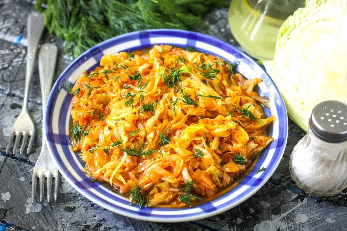 Капуста на гарнир рецепты с фото Dried cabbage with tomato paste in the cassock. Ingredients: -cabbage 1 kochan -