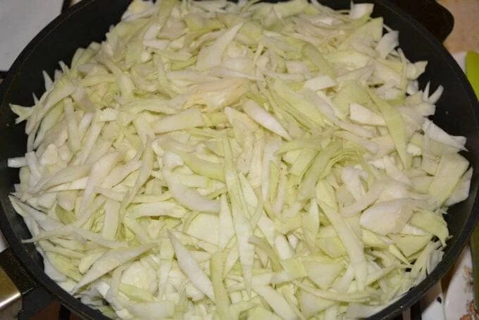 Капуста на сковороде рецепты с фото Тушеная капуста с фаршем - 10 очень вкусных рецептов с фото пошагово