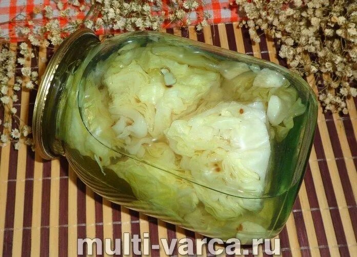 Капуста на зиму в банки фото Маринованная капуста кусочками на зиму в банках Rezept