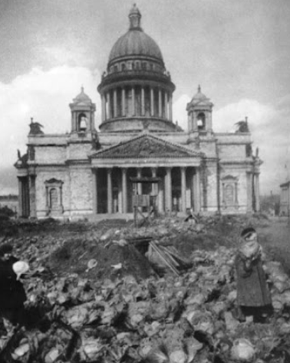 Капуста перед исаакиевским собором в блокаду фото Исаакиевский собор. Чудо архитектуры, построенное с четвертой попытки. По России