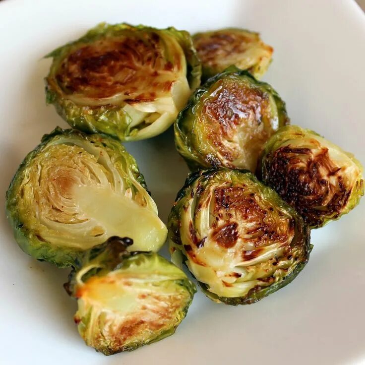 Капуста рецепты приготовления с фото Maple Cayenne Roasted Brussels Sprouts Roasted brussel sprouts, Brussel sprouts,