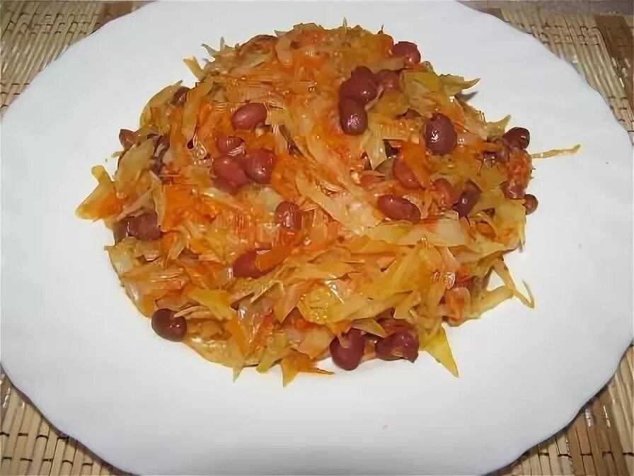 Капуста с фасолью рецепт с фото КАПУСТА ТУШЕНАЯ БЕЗ МАСЛА. ИНГРЕДИЕНТЫ: - Белокачанная капуста - 1 морковь.. 202
