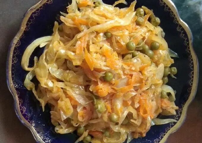 Капуста с горошком фото Тушеная капуста с горошком - пошаговый рецепт с фото. Автор рецепта Марина Ярова