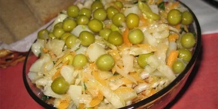 Капуста с горошком фото Салат с квашеной капустой и горошком eCookie.ru