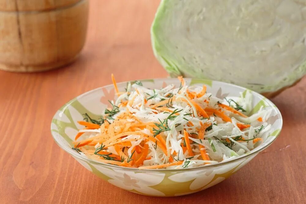 Капуста с морковкой салат с фото тарелка с салатом из капусты Cabbage, Meals, Easy meals