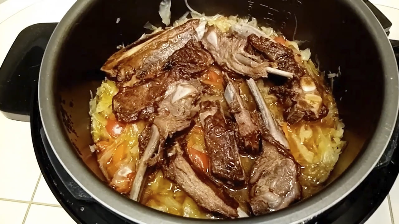 Капуста с ребрышками рецепт с фото Тушеная капуста с копчеными ребрышками: 8 пошаговых рецептов с фото