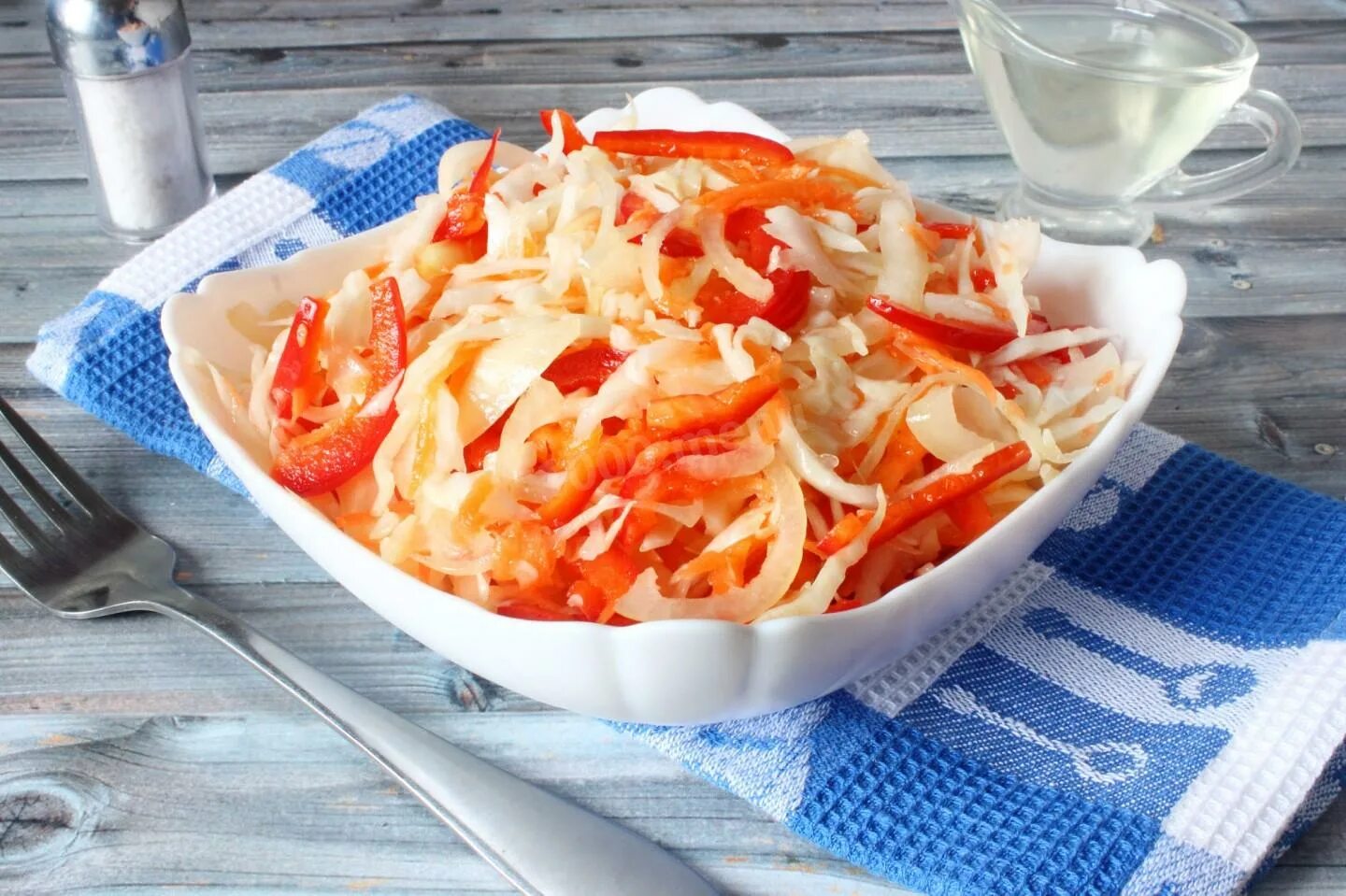 Капуста с уксусом рецепт с фото Салат из капусты с болгарским перцем морковью и уксусом рецепт с фото пошагово -