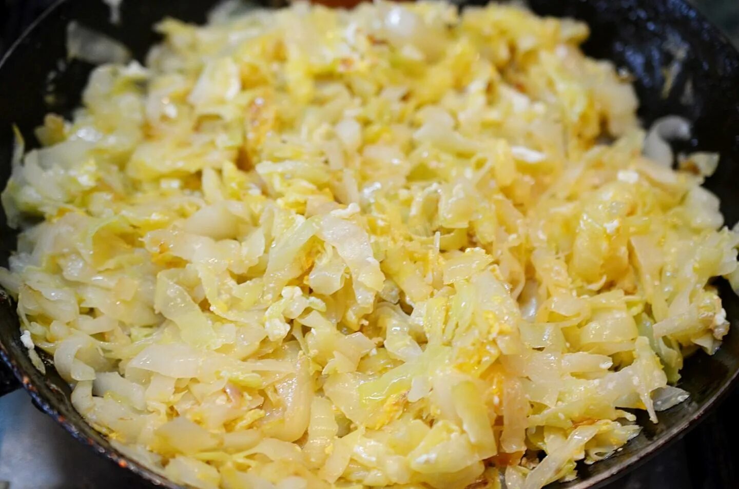 Капуста с яйцом рецепт с фото Капуста с яйцом жареная на сковороде рецепт с фото пошагово - 1000.menu