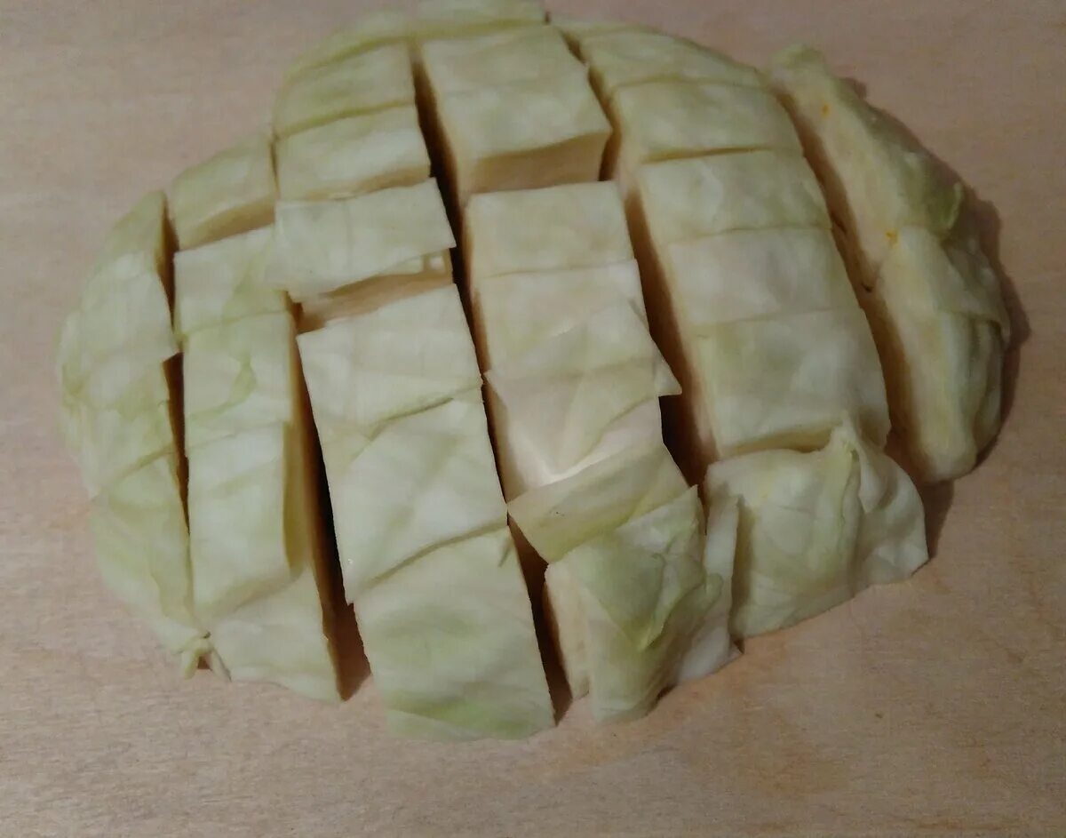 Капуста шашками нарезка фото Подруга поделилась новой закуской из капусты. Всё по домашнему Дзен