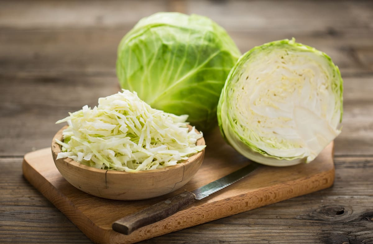 Капуста свежая фото Этот салат в мае едим каждый день вёдрами: Всего 2 продукта и заправка - Капусту