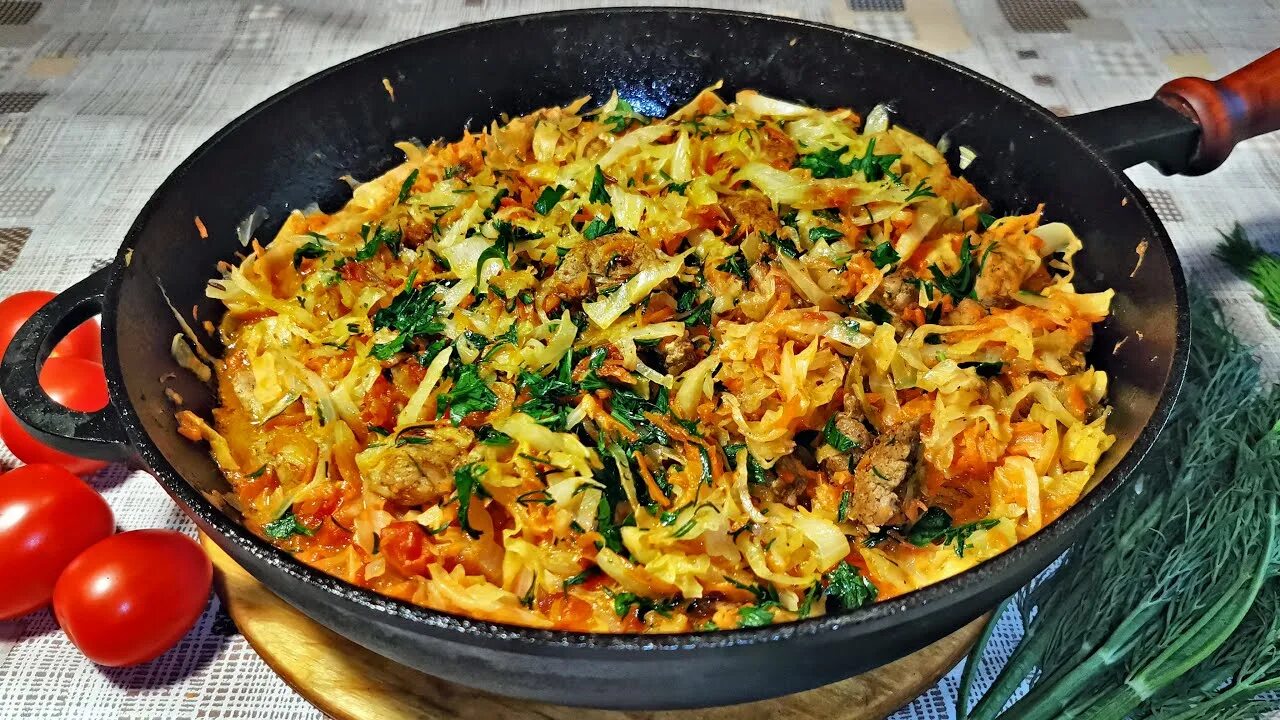 Капуста тушеная на сковороде фото Тушеная капуста с мясом на сковородке, рецепт. Сказать получилось вкусно - это н