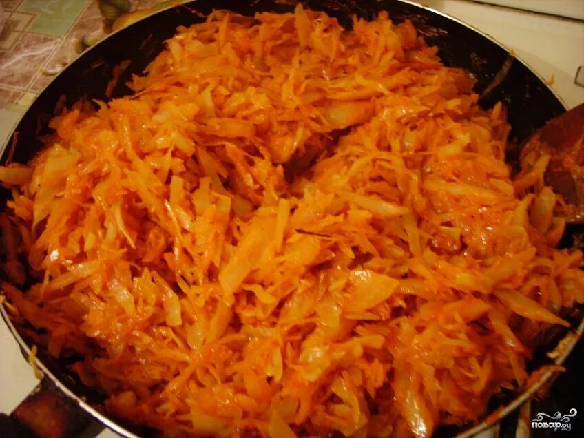 Капуста тушеная на сковороде фото Капуста тушеная с луком - пошаговый рецепт с фото на Повар.ру