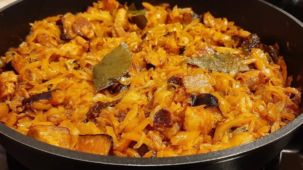 Капуста тушеная на сковороде фото За уши не оттащишь, так ВКУСНО! Тушеная КАПУСТА с Мясом и КОПЧЕНОСТЯМИ на сковор