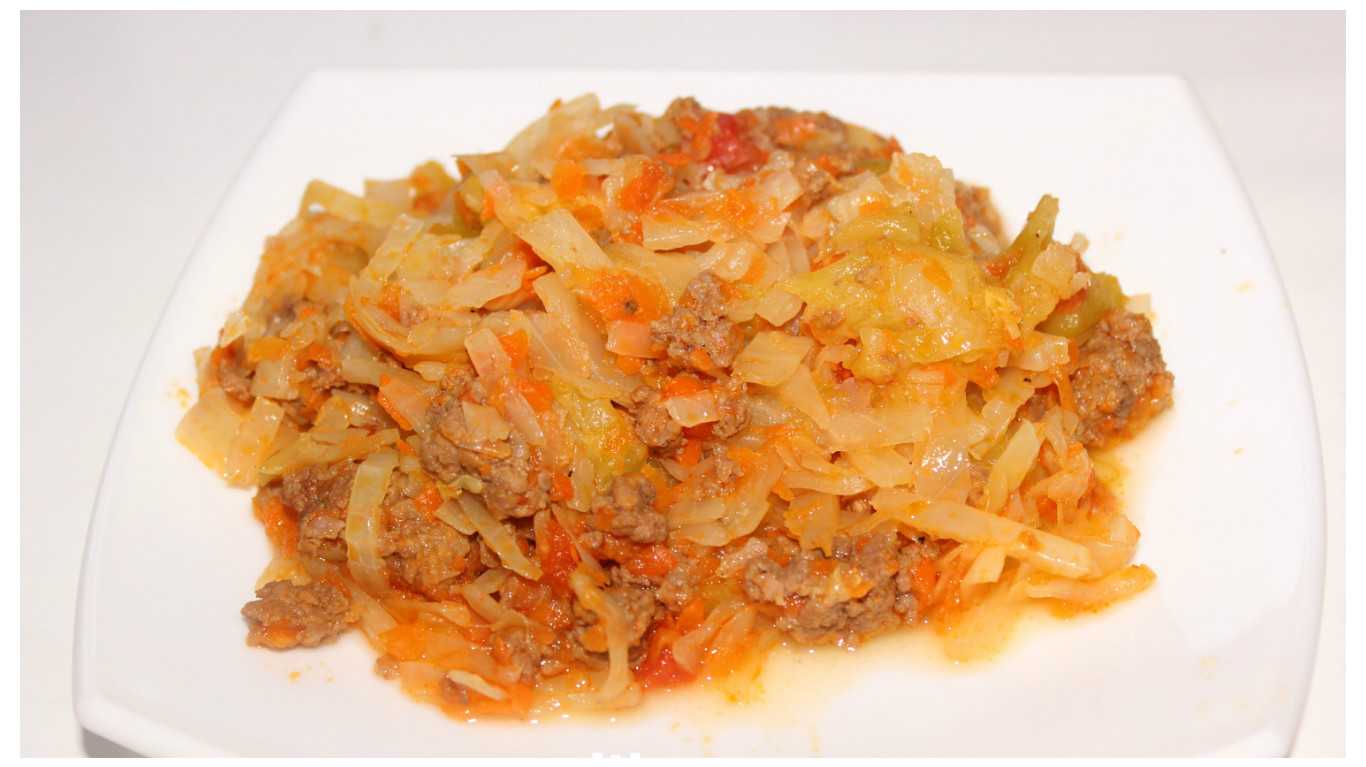 Капуста тушеная с фаршем с фото Капуста с мясом в мультиварке CoffMachines.ru