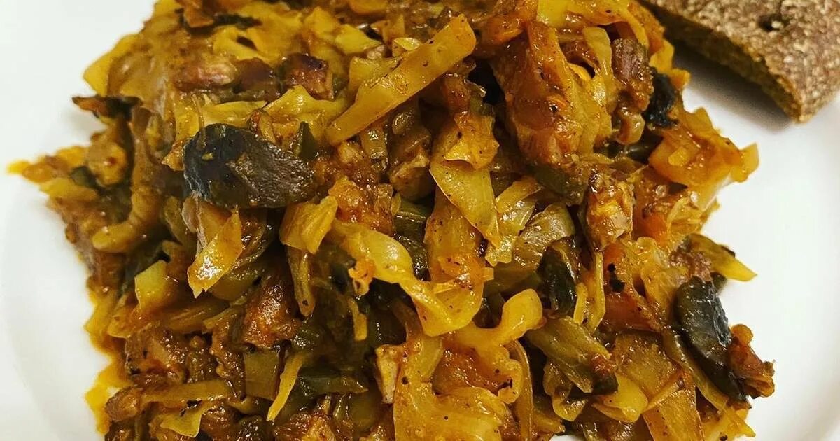 Капуста тушеная с грибами фото Тушеная капуста с грибами - простой и вкусный рецепт с пошаговыми фото