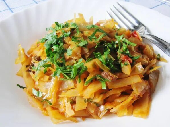 Капуста тушеная с грибами фото Тушеная капуста с белыми грибами фото - DomCook.ru
