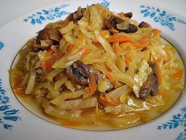 Капуста тушеная с грибами фото Тушеная капуста с грибами, рецепты с фото