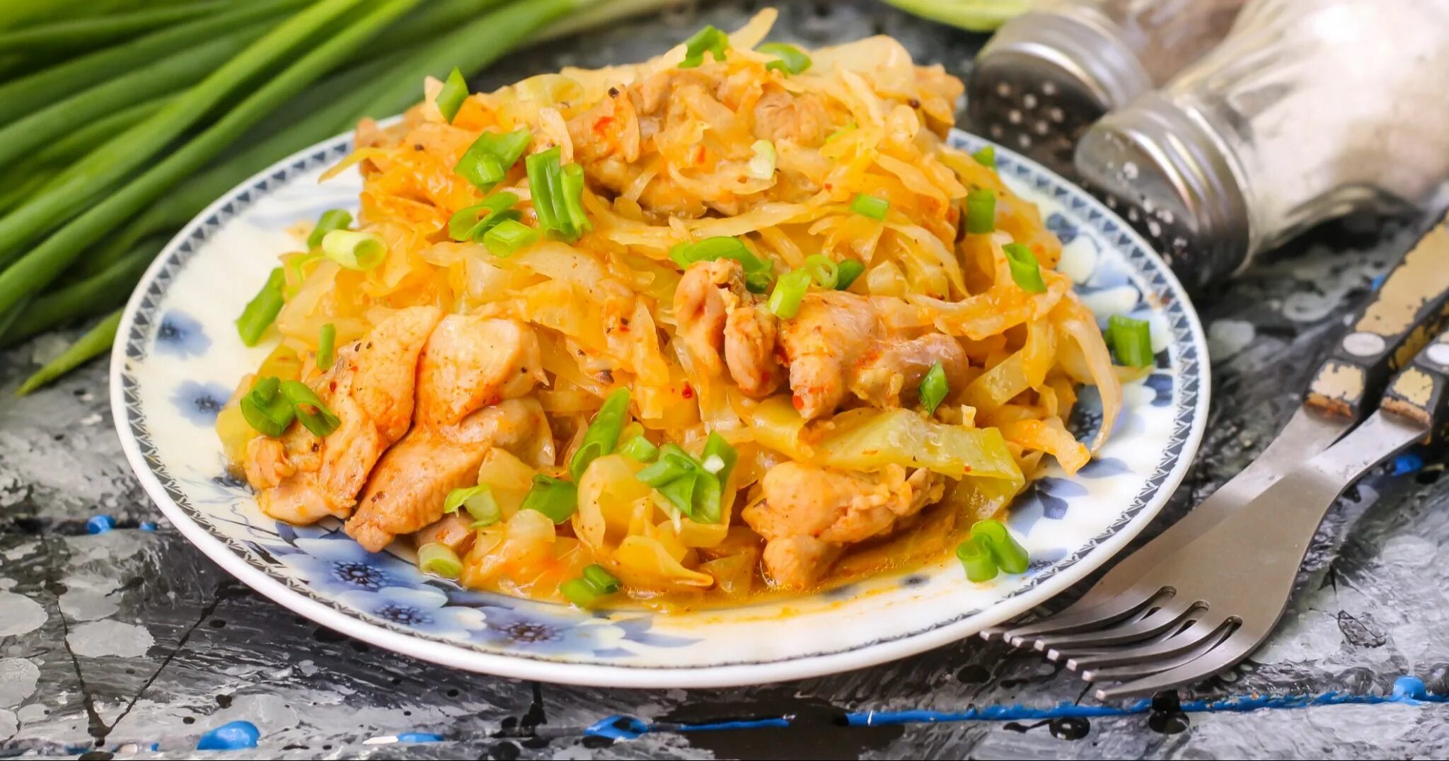 Капуста тушеная с курицей рецепт фото Тушеная капуста с курицей в мультиварке рецепт с фото пошагово Рецепт Мультиварк