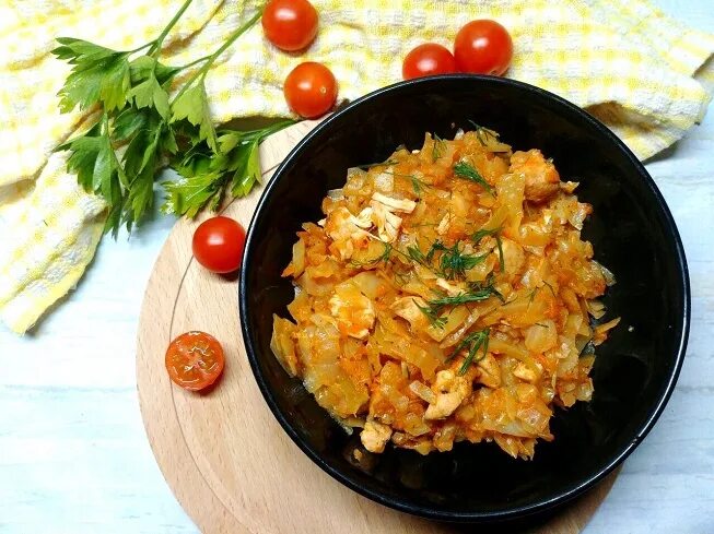 Капуста тушеная с курицей рецепт фото Тушёная капуста с курицей Худая еда