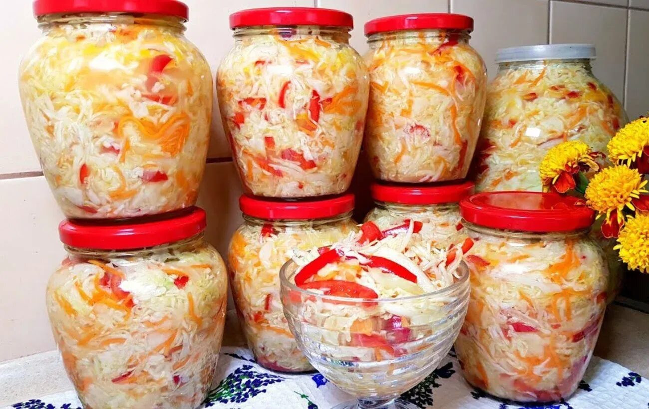 Капуста в банке рецепт с фото Рецепт консервирования капуста на зиму