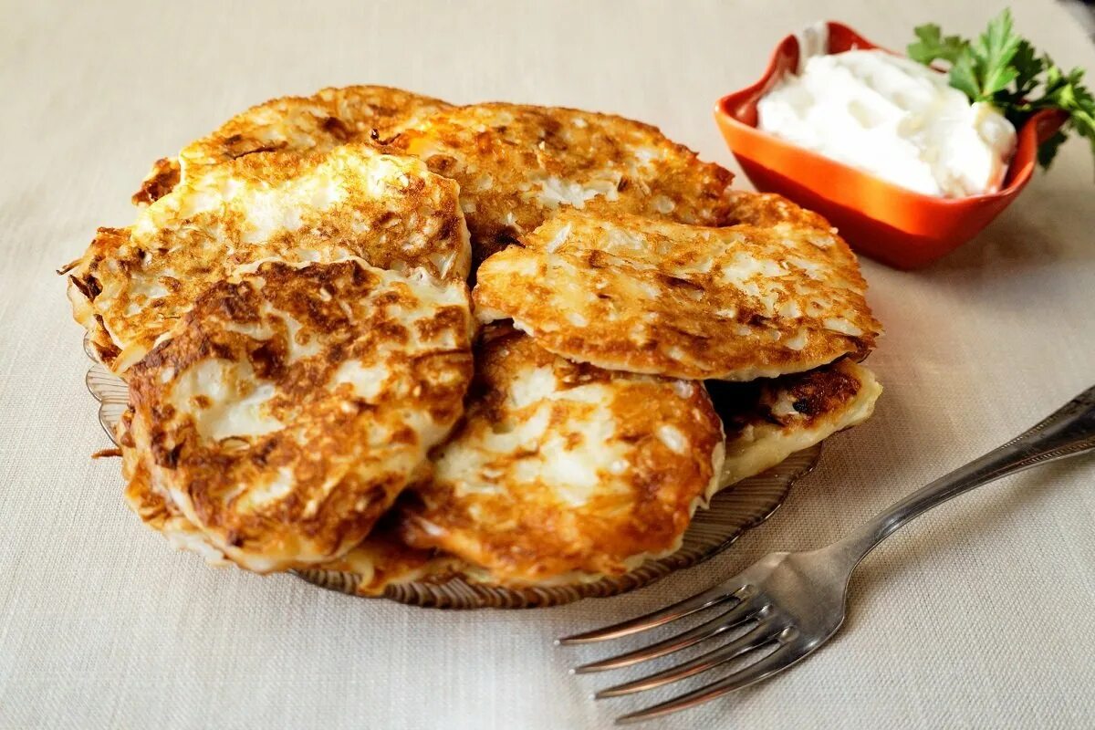Капустные драники на сковороде рецепт с фото Капустные оладьи с сыром - Со Вкусом