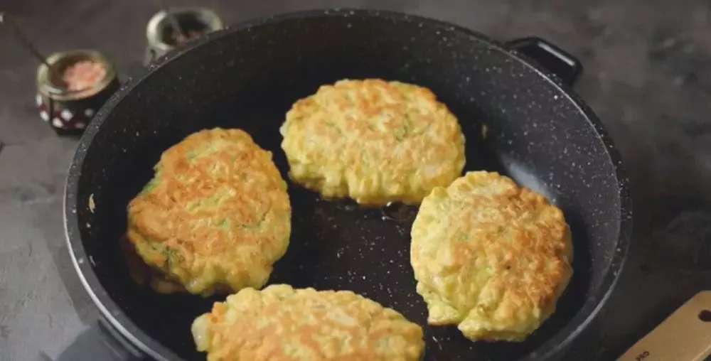 Капустные котлеты пошагово фото в духовке Ленивые пирожки с капустой и яйцом для тех, кто не любит возиться с тестом in 20