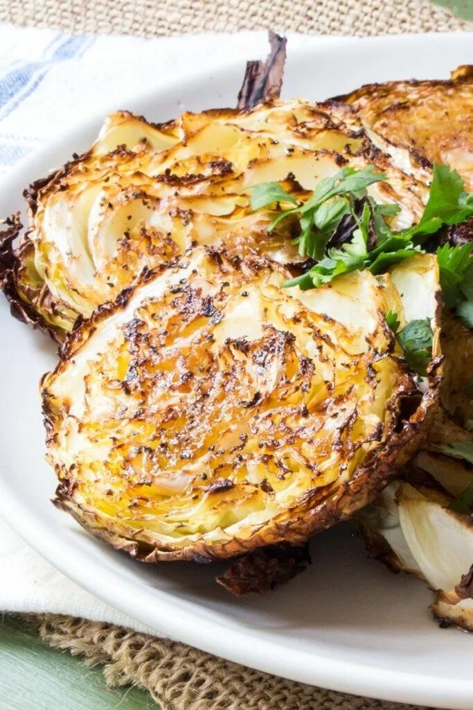Капустные стейки в духовке рецепт с фото Easy roasted cabbage basted with garlic paste and either fennel or caraway seeds