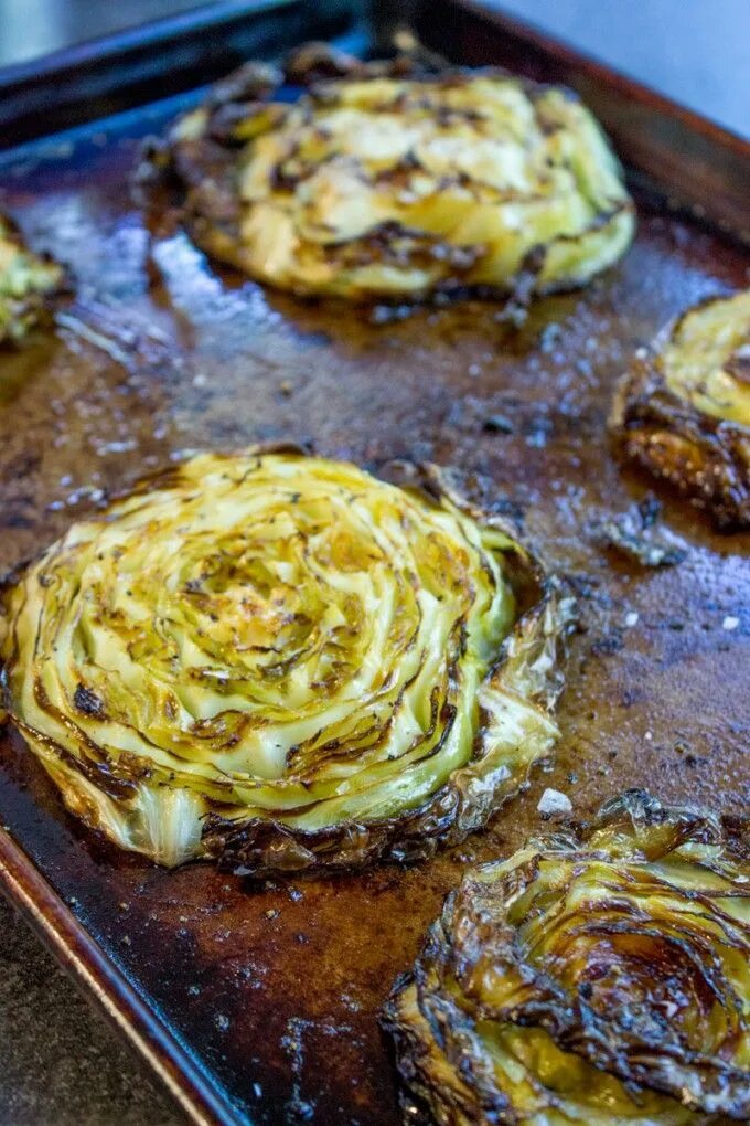 Капустные стейки в духовке рецепт с фото Crispy Roasted Cabbage Steaks Cabbage steaks, Cabbage steaks recipe, Roasted cab
