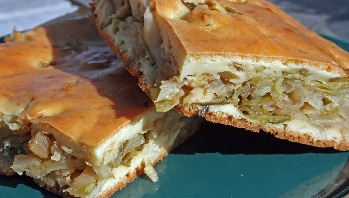 Капустный пирог дрожжевой рецепт с фото Вкуснейший рецепт капустного пирога на скорую руку