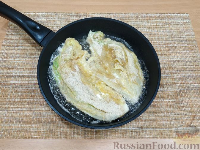 Капустный шницель рецепт на сковороде с фото Рецепт: Шницель из пекинской капусты на RussianFood.com