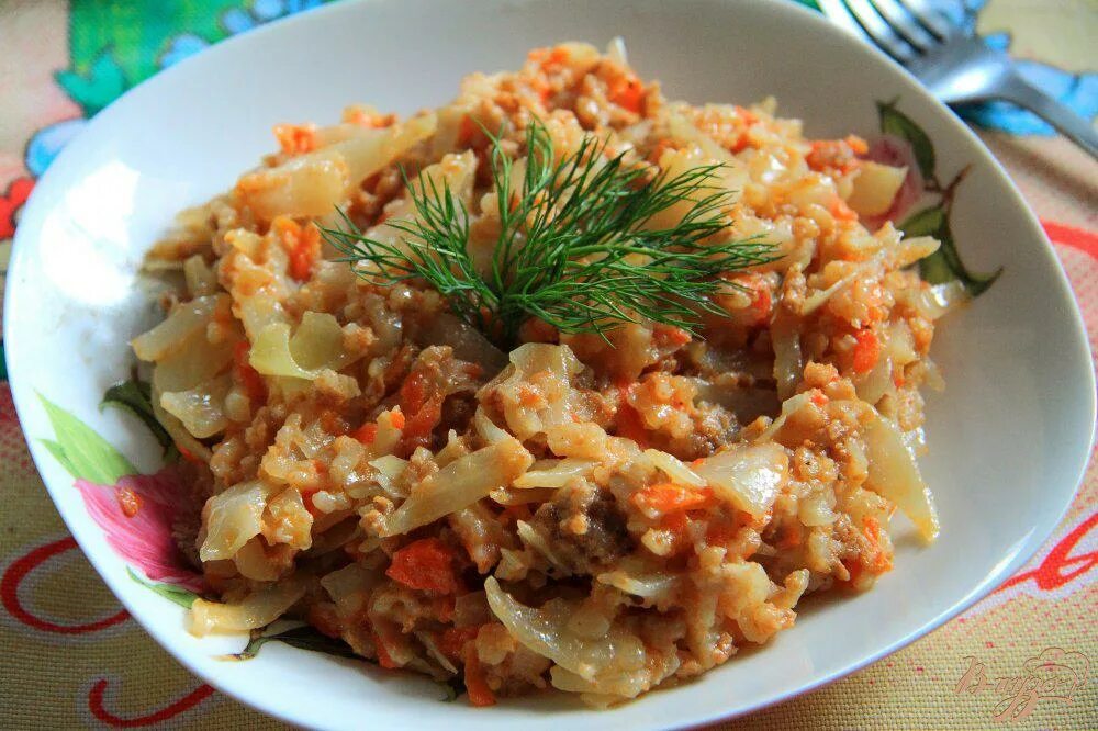 Капусты с рисом фаршем фото Голубцы ленивые - Доставка комплексных обедов в Санкт-Петербурге