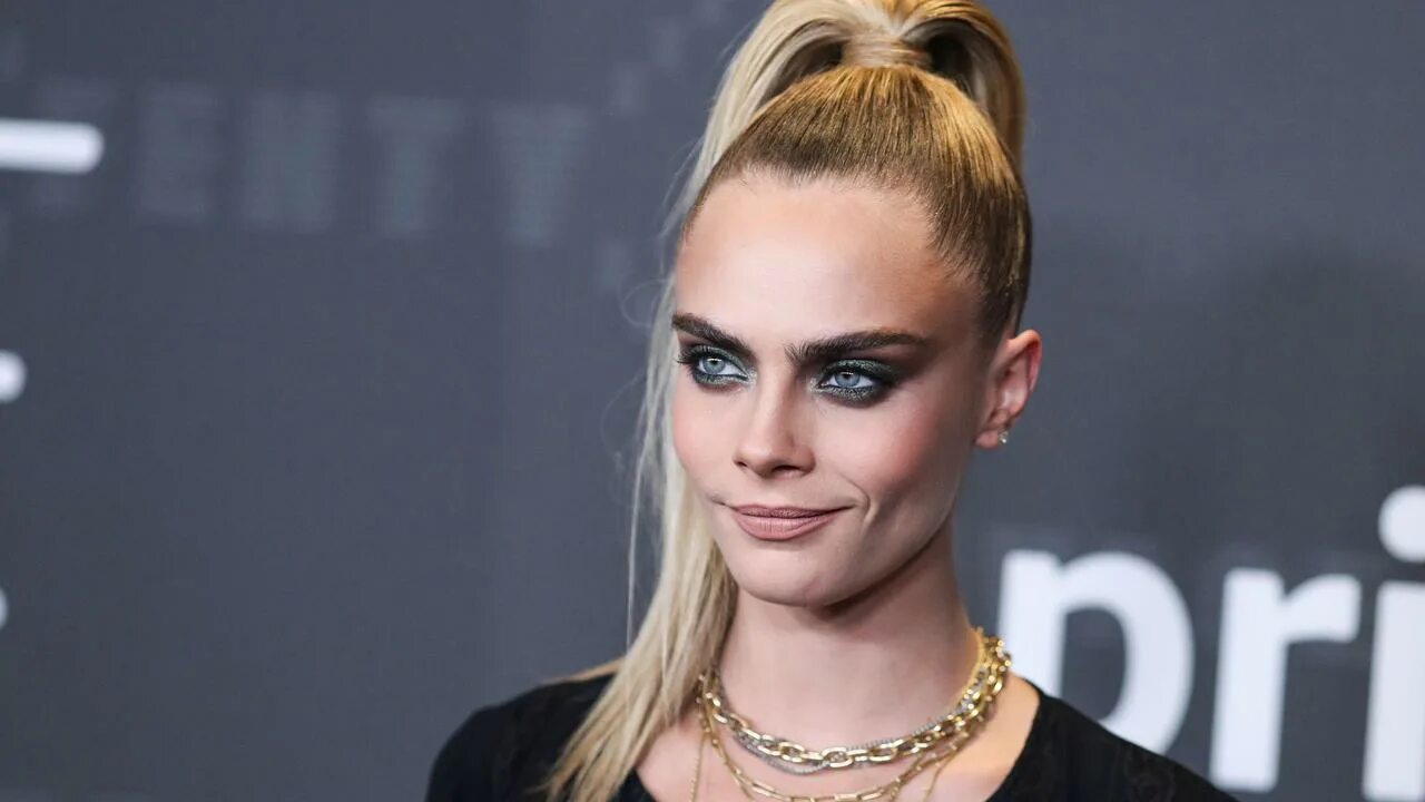 Кара делевинь фото отряд Cara Delevingne werd geadviseerd te liegen over geaardheid Achterklap NU.nl