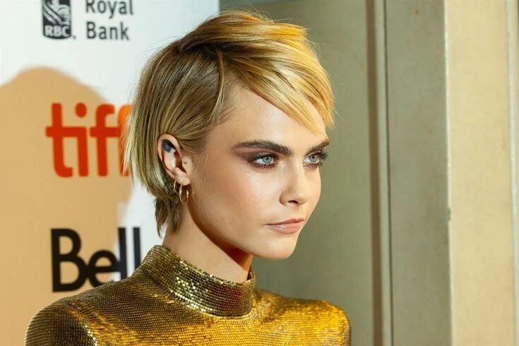 Кара делевинь стрижка каре Tagli capelli medi autunno-inverno 2018/2019 Short pixie haircuts, Pixie haircut