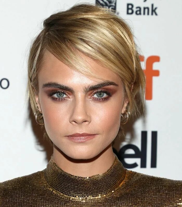 Кара делевинь стрижка каре 25 Stunning Examples of Ombré Color for Short Hair Short hair color, Short hair 