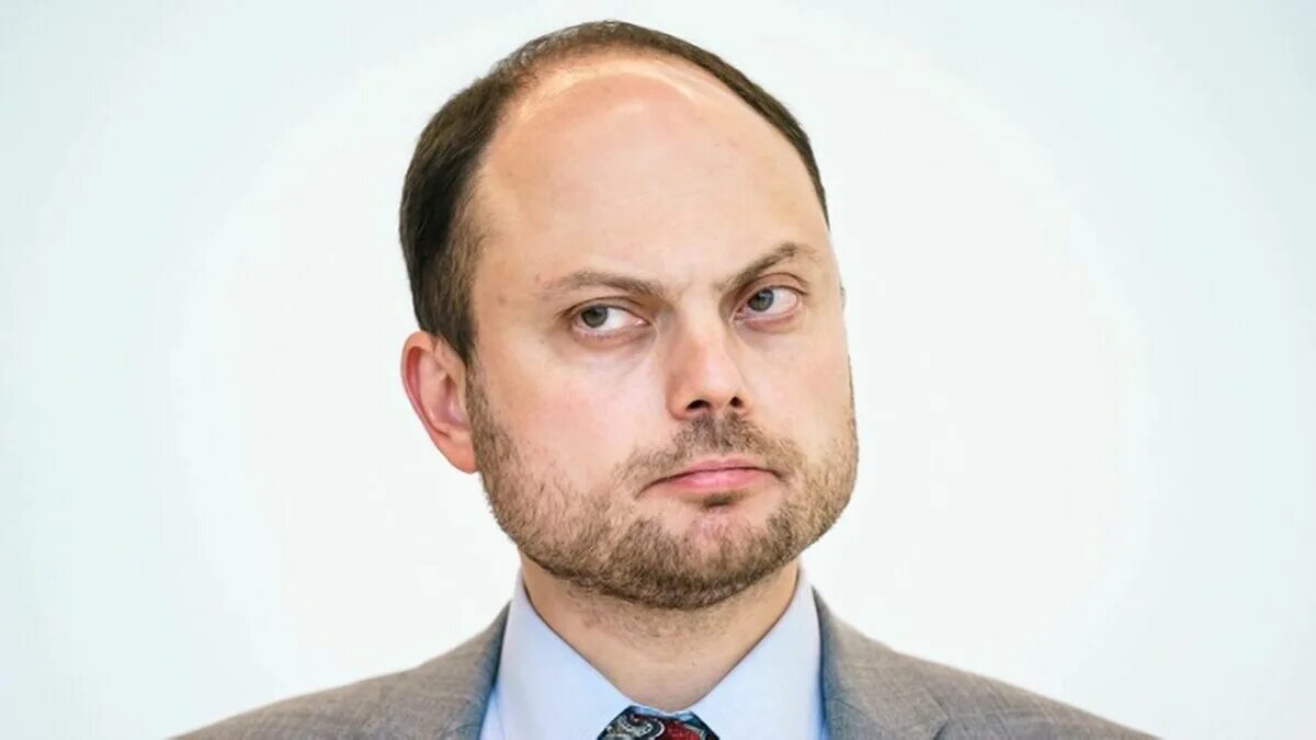 Кара мурза старший фото В отношении Владимира Кара-Мурзы* завели дело о госизмене. Об этом сообщает RT. 