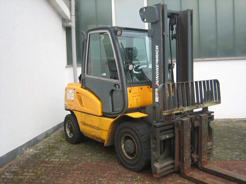 Кара техника фото Фото к объявлению: кара погрузчик бу Jungheinrich TFG 550, газ, 5 т., 2005 г., 9