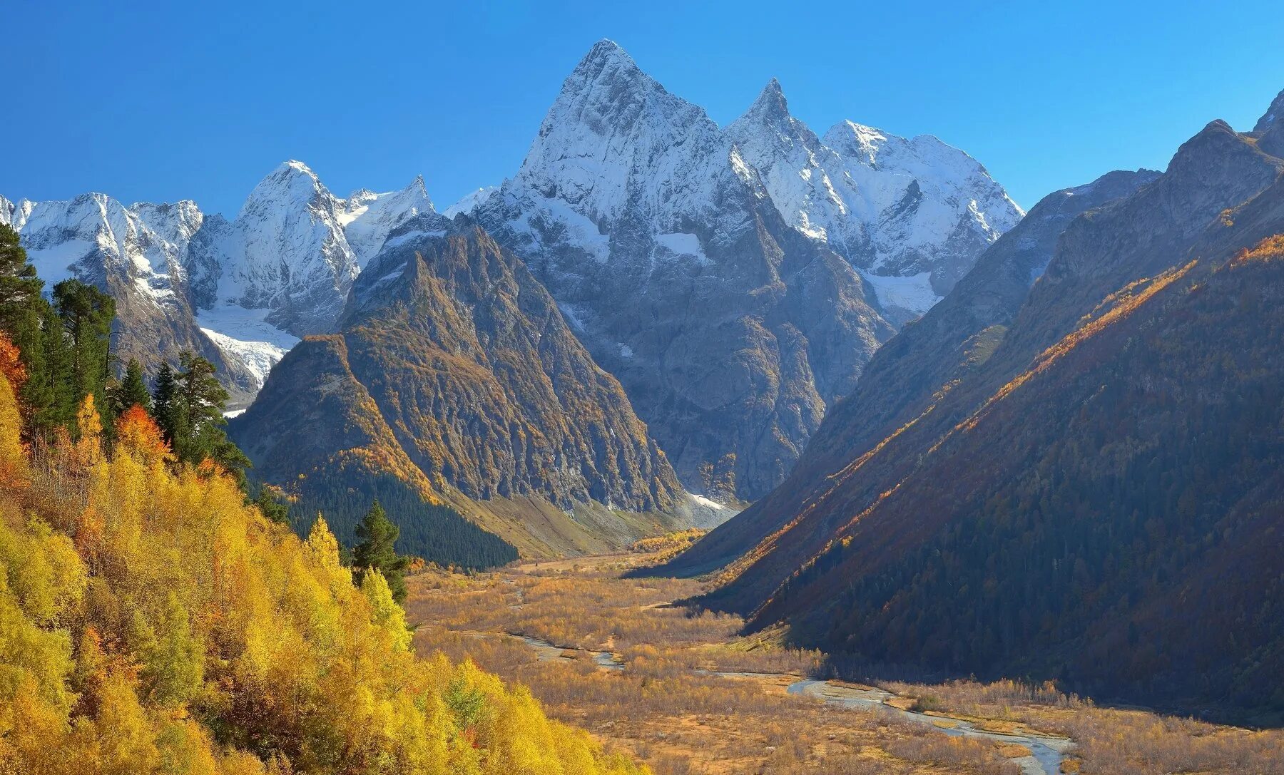 Карачаево черкесская республика фото осенних гор Осень в горах Кавказа. Photographer Aleksandr Zharnikov