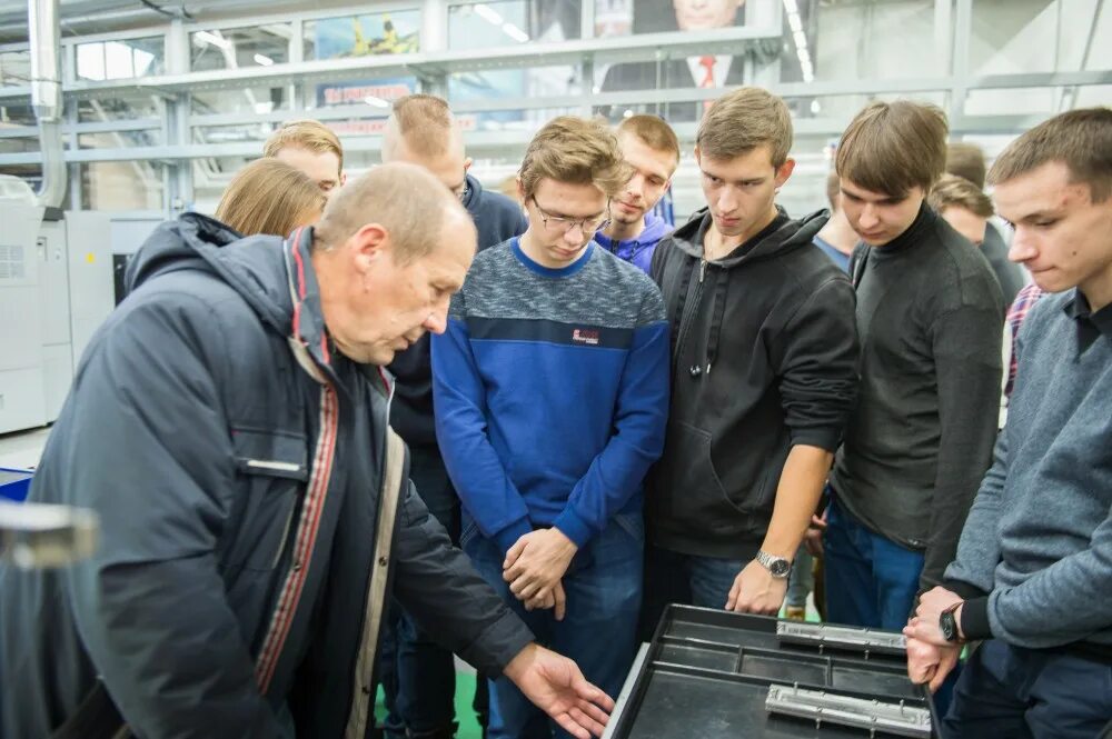 Карачевский завод электродеталь фото Карачевский завод "ЭЛЕКТРОДЕТАЛЬ" открыт для наших студентов! ФГБОУ ВО "ОГУ имен